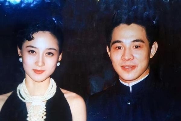 探索女人命运:罗喉命与华星的奇妙联系 探索女人命运:罗喉命与华星的奇妙联系