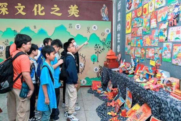 探索命吏阁诏中的“阁”字:古代汉字的魅力与文化深意 探索命吏阁诏中的“阁”字:古代汉字的魅力与文化深意