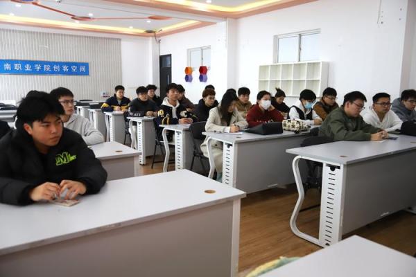 命里金旺缺土,适合从事哪些职业和工作? 命里金旺缺土,适合从事哪些职业和工作?