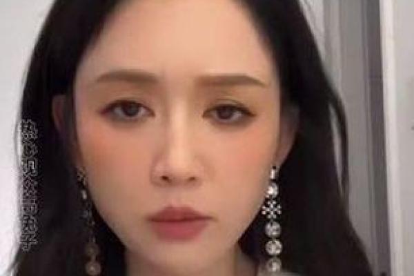 美女说“怪你命短”,背后的深意与人生态度探讨 美女说“怪你命短”,背后的深意与人生态度探讨