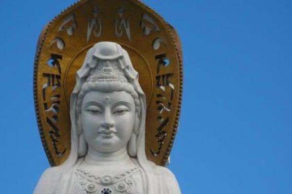 命理中的红双喜:象征与意义的深度解读 命理中的红双喜:象征与意义的深度解读