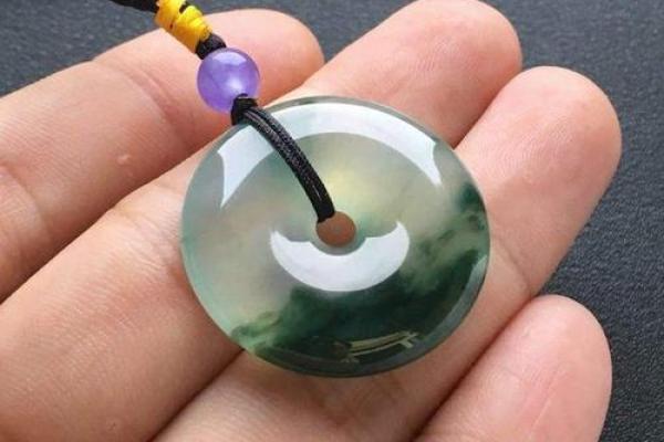 命里火土旺的人适合佩戴哪些饰品?看完你就明白了! 命里火土旺的人适合佩戴哪些饰品?看完你就明白了!