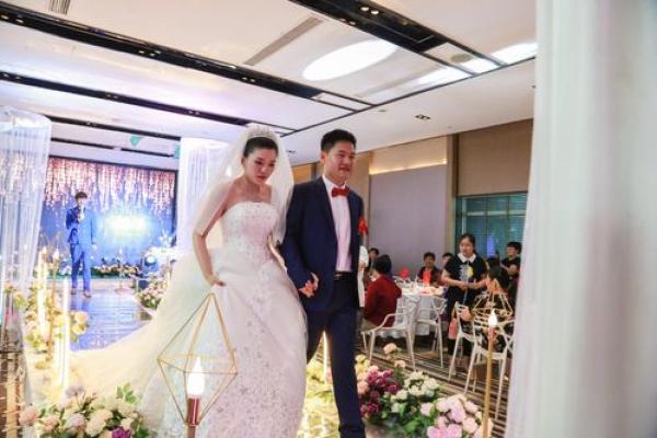 农历五月初八:命运之门的开启与探索 农历五月初八:命运之门的开启与探索