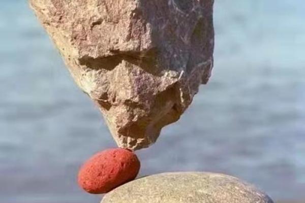 两头细中间粗:探索人生的平衡之道 两头细中间粗:探索人生的平衡之道