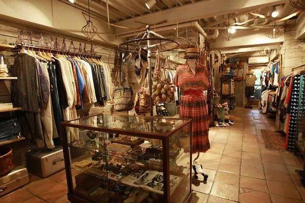 炉中火命服装店:点燃时尚热潮,彰显个性风格! 炉中火命服装店:点燃时尚热潮,彰显个性风格!
