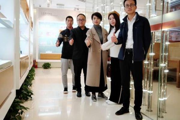 美人无雅,命运如戏:探索生命的美丽与无奈 美人无雅,命运如戏:探索生命的美丽与无奈