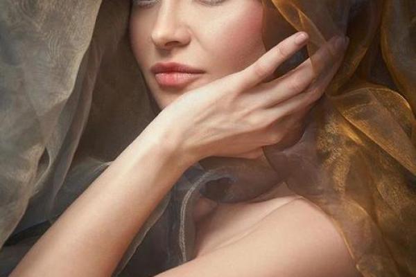 女生撒娇的艺术与魅力:探讨命运与自我表达的纽带 女生撒娇的艺术与魅力:探讨命运与自我表达的纽带