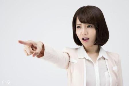 女人嘴角八字的秘密：看懂你的命运与人生轨迹