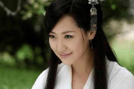 命带挑花的女人，她的命运与人生抉择
