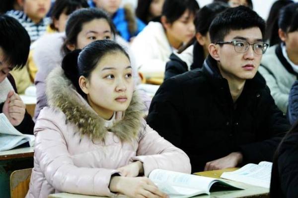 路旁土命女性适合的生意:打造独特事业之路 路旁土命女性适合的生意:打造独特事业之路