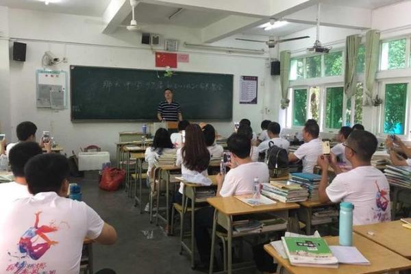 命运与职业的交汇:当警察的那些年与心路历程 命运与职业的交汇:当警察的那些年与心路历程