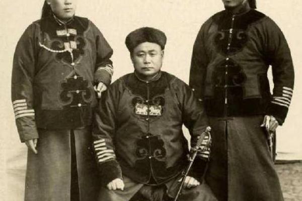 命从武职官至御史:探寻古代官员的传奇人生与成就 命从武职官至御史:探寻古代官员的传奇人生与成就
