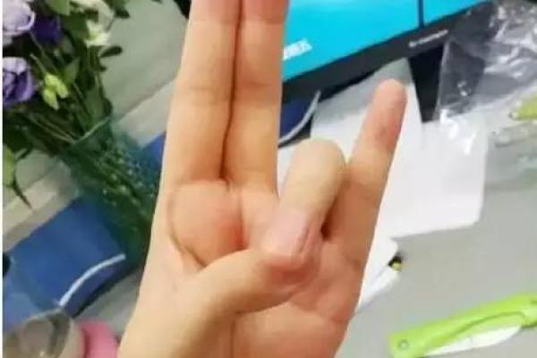 探秘手指的玄机:如何通过手指了解你的命运与性格 探秘手指的玄机:如何通过手指了解你的命运与性格