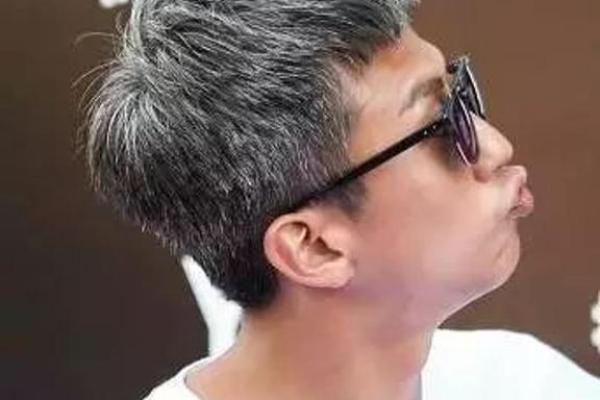 脸黄手白身体白,解读命理与生活风水的奥秘 脸黄手白身体白,解读命理与生活风水的奥秘