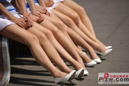 揭示女人八字腿的秘密：命运与形态的微妙关系