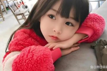 门牙缺一块的女孩：美丽与勇气的真实故事