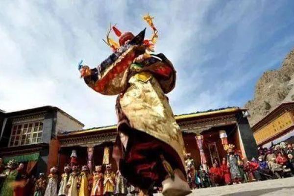 探寻命盘喜金水,适合从事的行业与职涯发展 探寻命盘喜金水,适合从事的行业与职涯发展