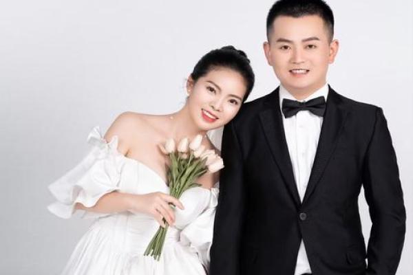 携手共老:两夫妻一起走过的岁月与命运 携手共老:两夫妻一起走过的岁月与命运