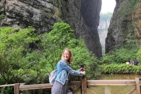 深入探究女命日柱坐养的秘密与影响 深入探究女命日柱坐养的秘密与影响