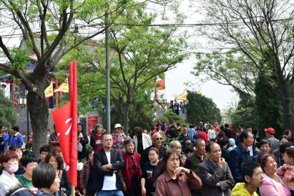 农历二月初二:命理与文化的深度探索 农历二月初二:命理与文化的深度探索